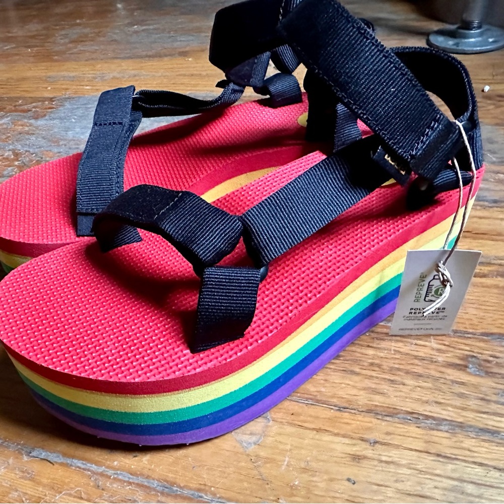TEVA FLATFORM UNIVERSAL RAINBOW PRIDE